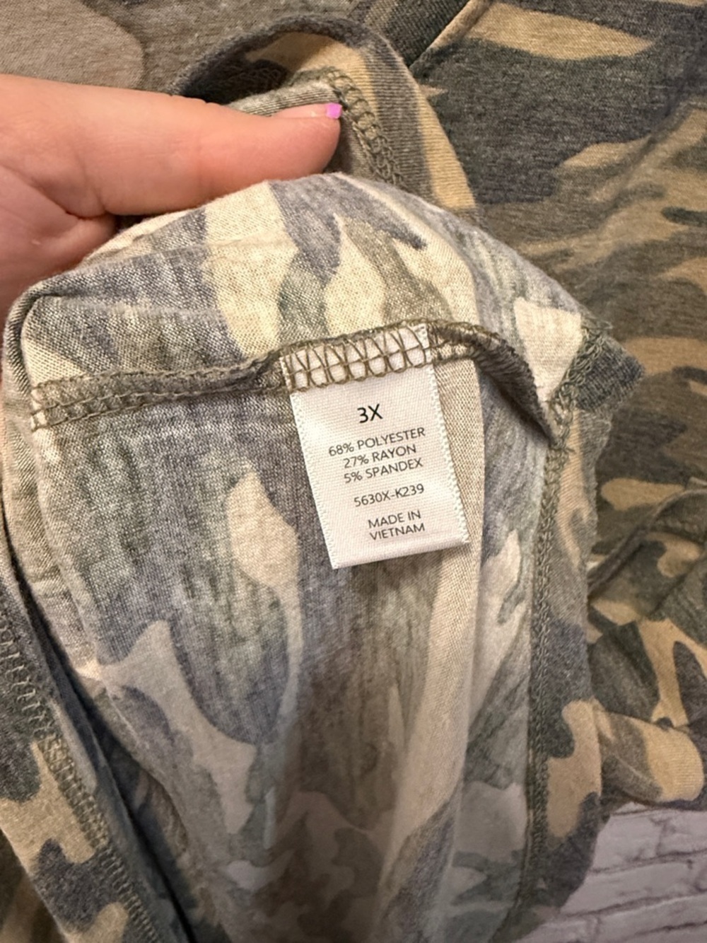 Olive & Khaki Camo V-Neck Pocket Tee - Picture 3 of 5